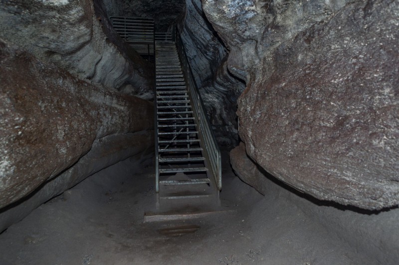 Main Entrance to the Ape Cave