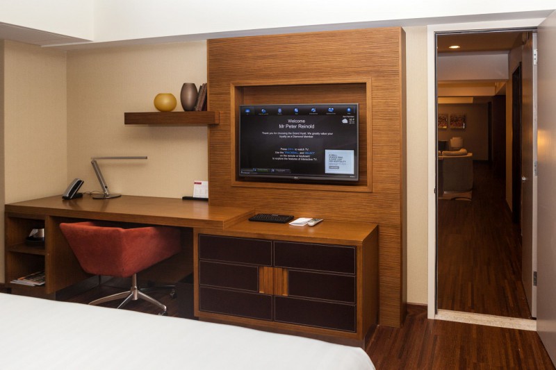 Hospitality Suite Bedroom with King-size Grand Bed