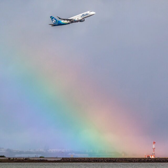 A rainbow at SFO while an Alaska Air Embraer ERJ175LR is taking off from runway 10L. Thanks to the  closure of runway 28L there is a new traffic pattern at SFO while taxiway construction is going on for the next 5 months.

@skywestairlines @alaskaair @flysfo #rainbow #AlaskaAir #iflyalaska #sfo #aviation #nature #planespotting #AviationPhotography